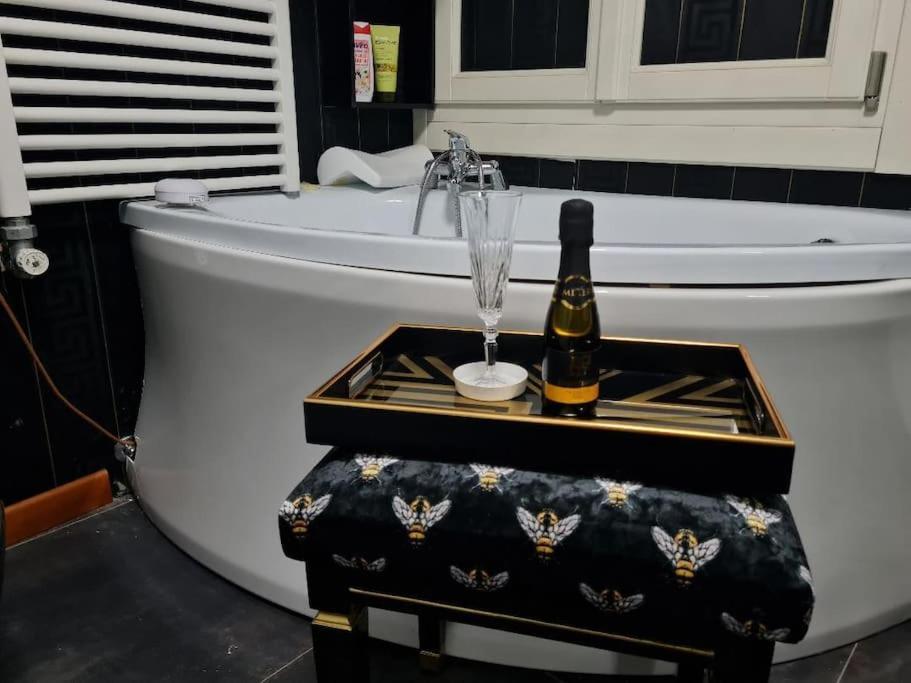 Luxury Apartment In Венеция Екстериор снимка